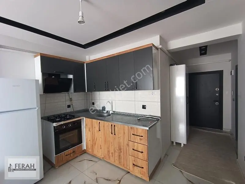 Bahçelievelr Mah Sıfır Eşyalı Kiracılı Satılık 1+1 50m Net Daire — fotoğraf 4