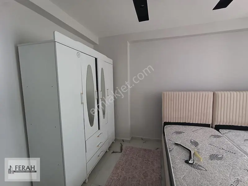 Bahçelievelr Mah Sıfır Eşyalı Kiracılı Satılık 1+1 50m Net Daire — fotoğraf 5