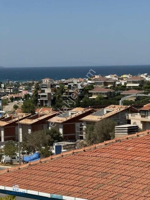 Güzelbahçede Deniz Manzaralı, Bahçeli Satılık Villa — fotoğraf 6