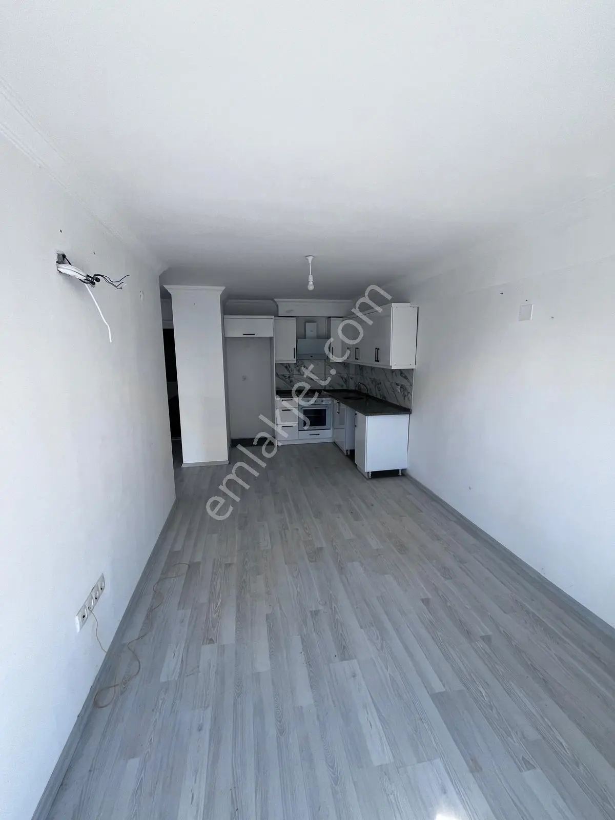 Stoptan Çamköyde Ortak Havuzlu Satılık 1+1 Daire — fotoğraf 4