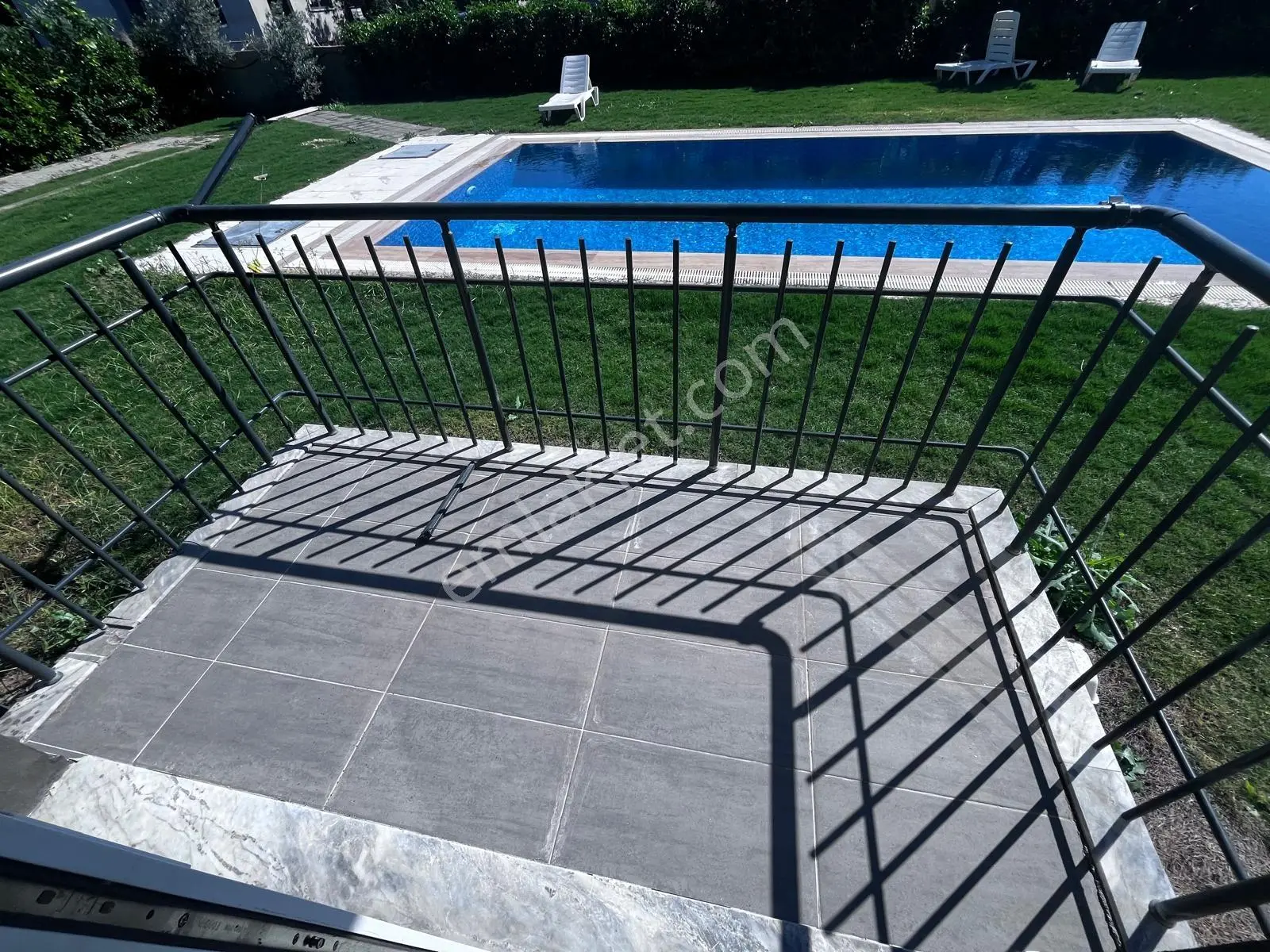 Stoptan Çamköyde Ortak Havuzlu Satılık 1+1 Daire — fotoğraf 8