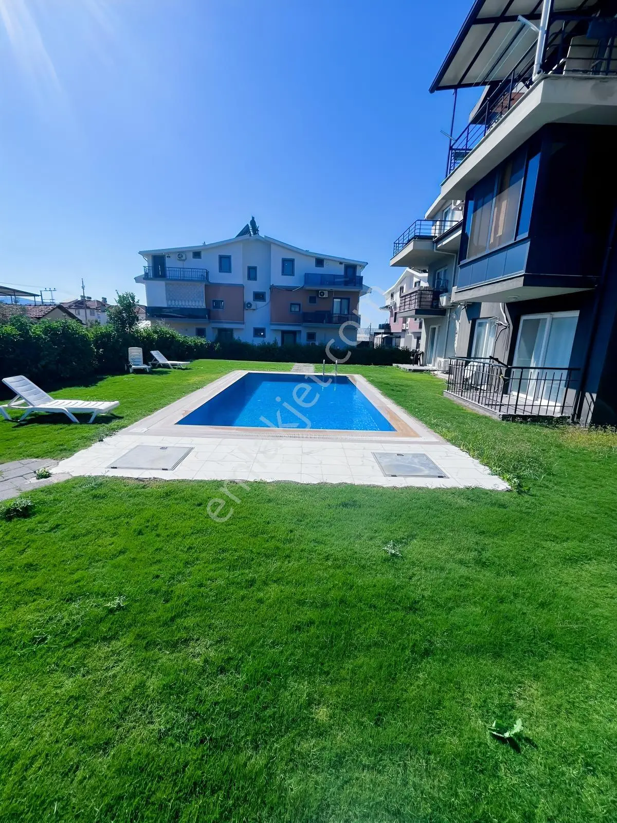 Stoptan Çamköyde Ortak Havuzlu Satılık 1+1 Daire — fotoğraf 10