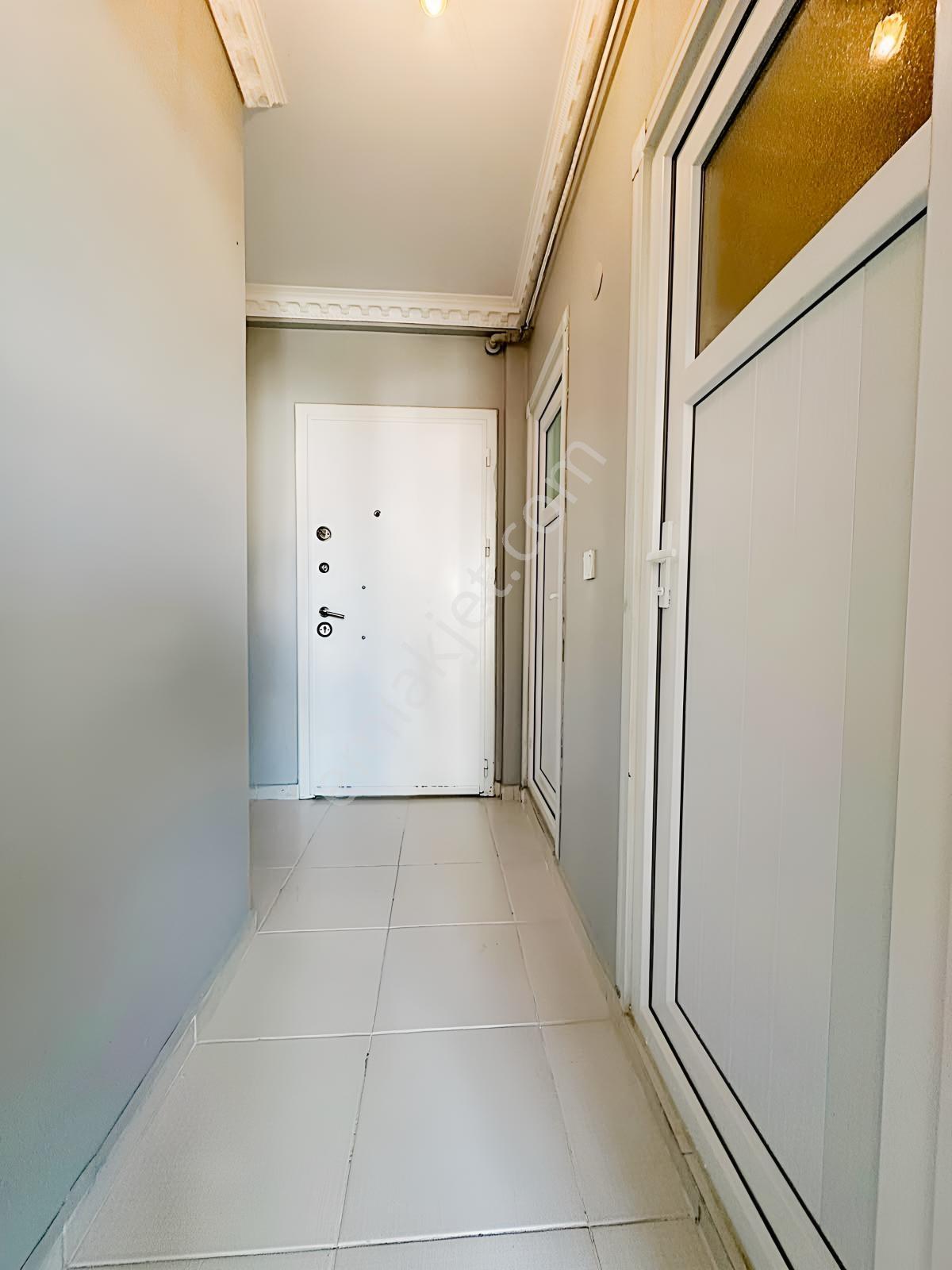 Az-er Yapıdan Merkezi Konumda Ara Kat 2+1 İskanlı Kombili Daire — fotoğraf 16