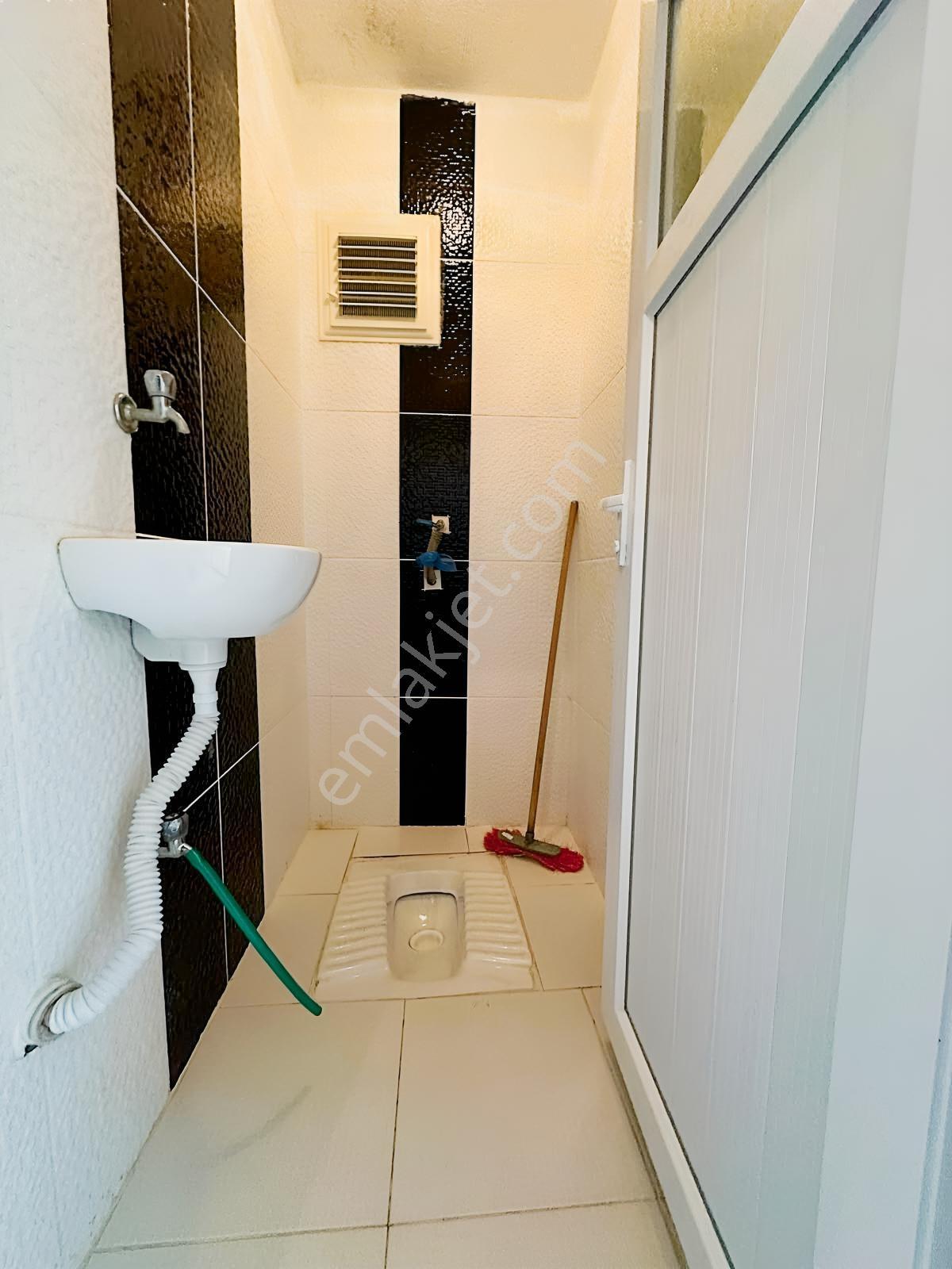 Az-er Yapıdan Merkezi Konumda Ara Kat 2+1 İskanlı Kombili Daire — fotoğraf 20