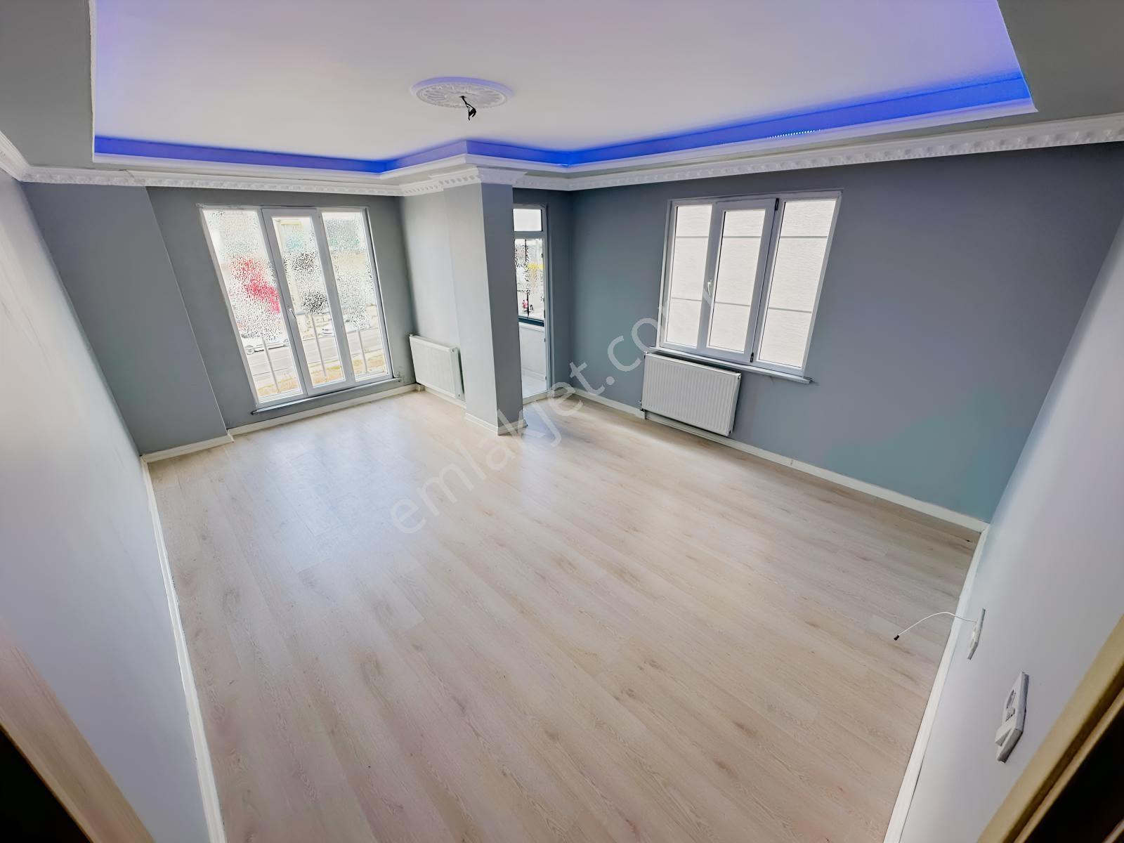 Az-er Yapıdan Merkezi Konumda Ara Kat 2+1 İskanlı Kombili Daire — fotoğraf 22