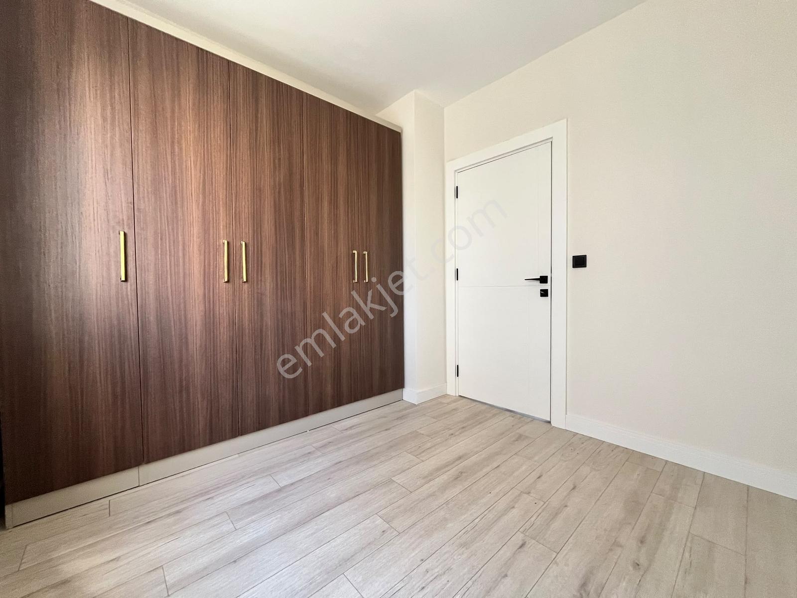Katta Sıfır Klimalı Mobilyalı Abd Mutfak 90m2 Geniş 2+1 Daire — fotoğraf 3