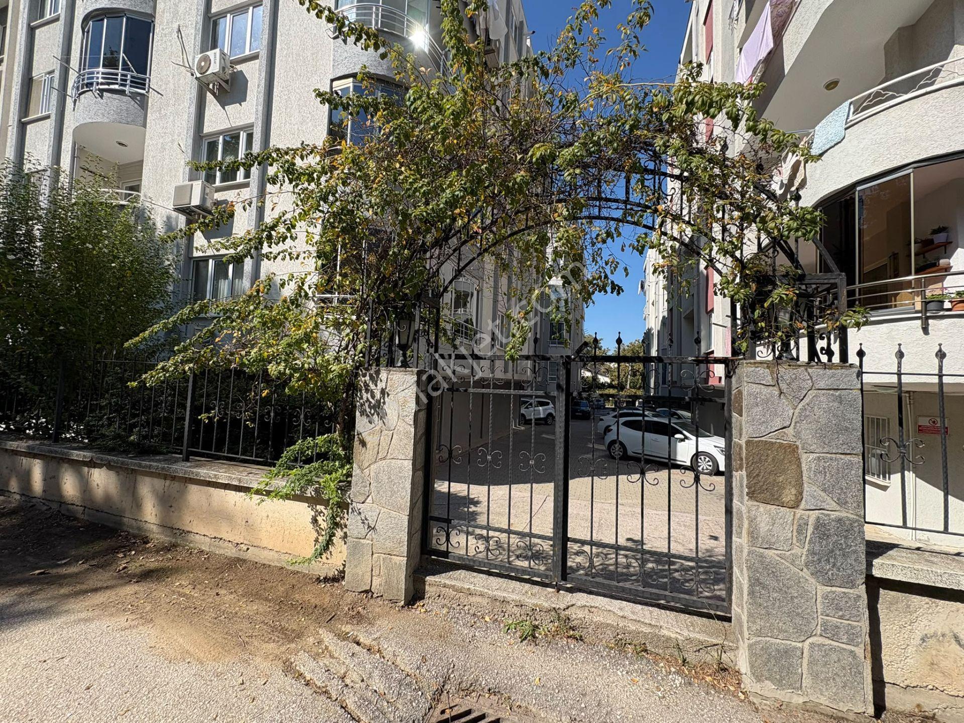 Lider Gruptan Hüdavendigarda Site İçinde Asansörlü Otoparklı 3+1 Daire — fotoğraf 21