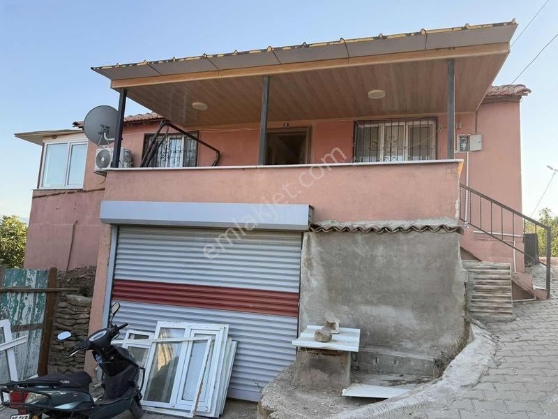 Bayındır Buruncu Köyünde Eşyalı Satılık Köy Evi
