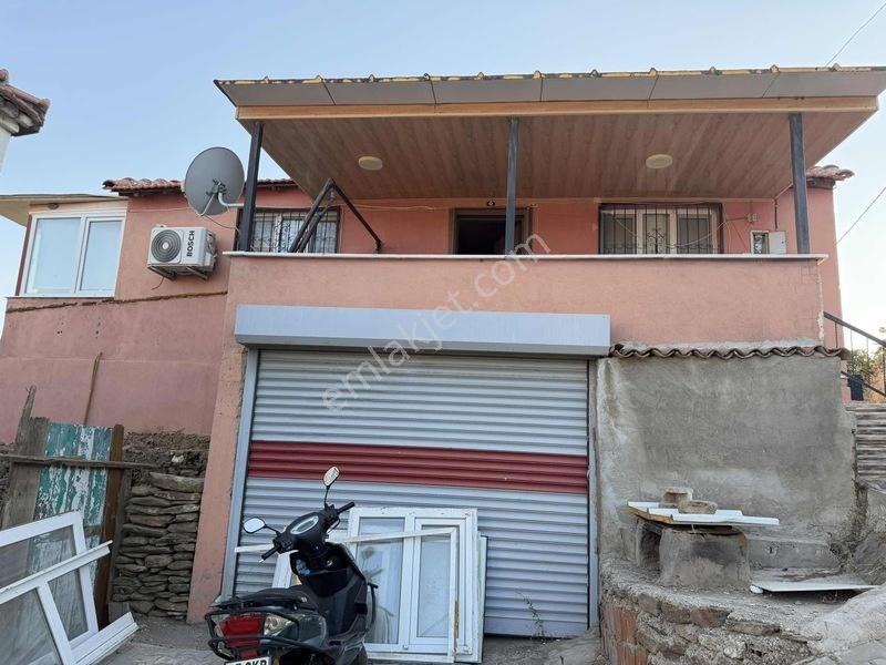 Bayındır Buruncu Köyünde Eşyalı Satılık Köy Evi — fotoğraf 2