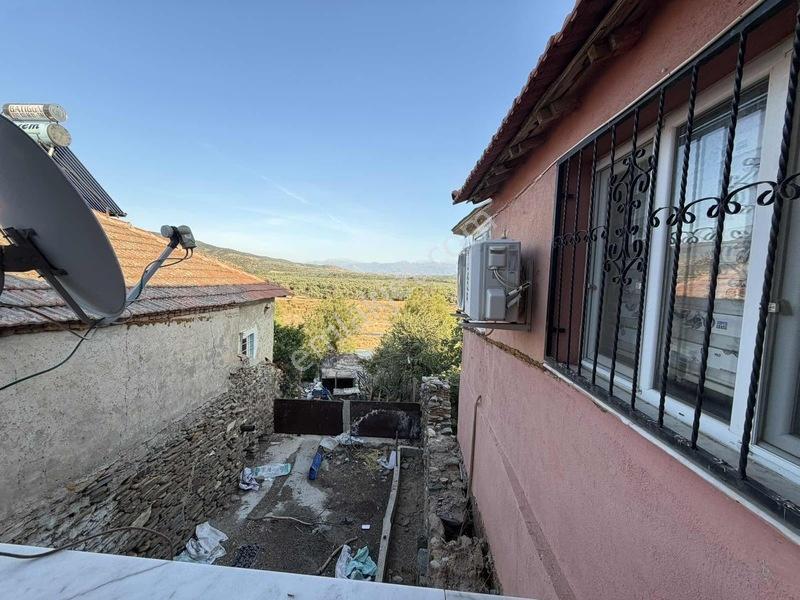 Bayındır Buruncu Köyünde Eşyalı Satılık Köy Evi — fotoğraf 10