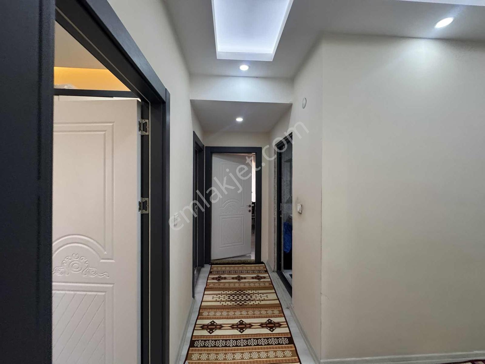 Terzioğlu Caddesinde Satılık 2+1 | Ara Kat | Açık Cephe — fotoğraf 8