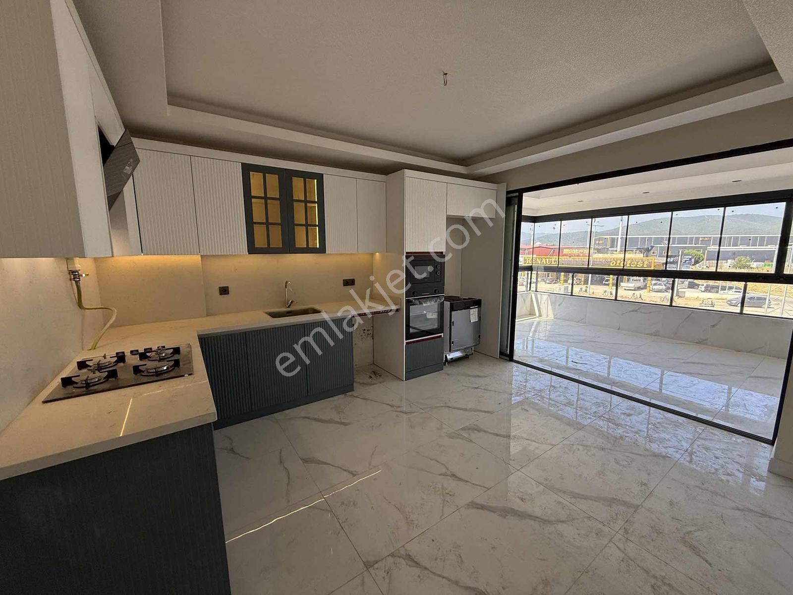 Uygan'Dan Torbalı Mah. 160M² 3+1 Havuzlu Site Gözde Konum