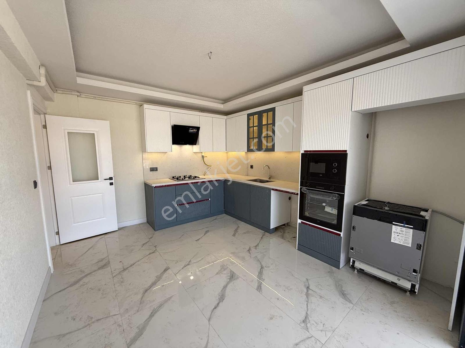 Uygan'dan Torbalı Mah. 160m² 3+1 Havuzlu Site Gözde Konum — fotoğraf 3