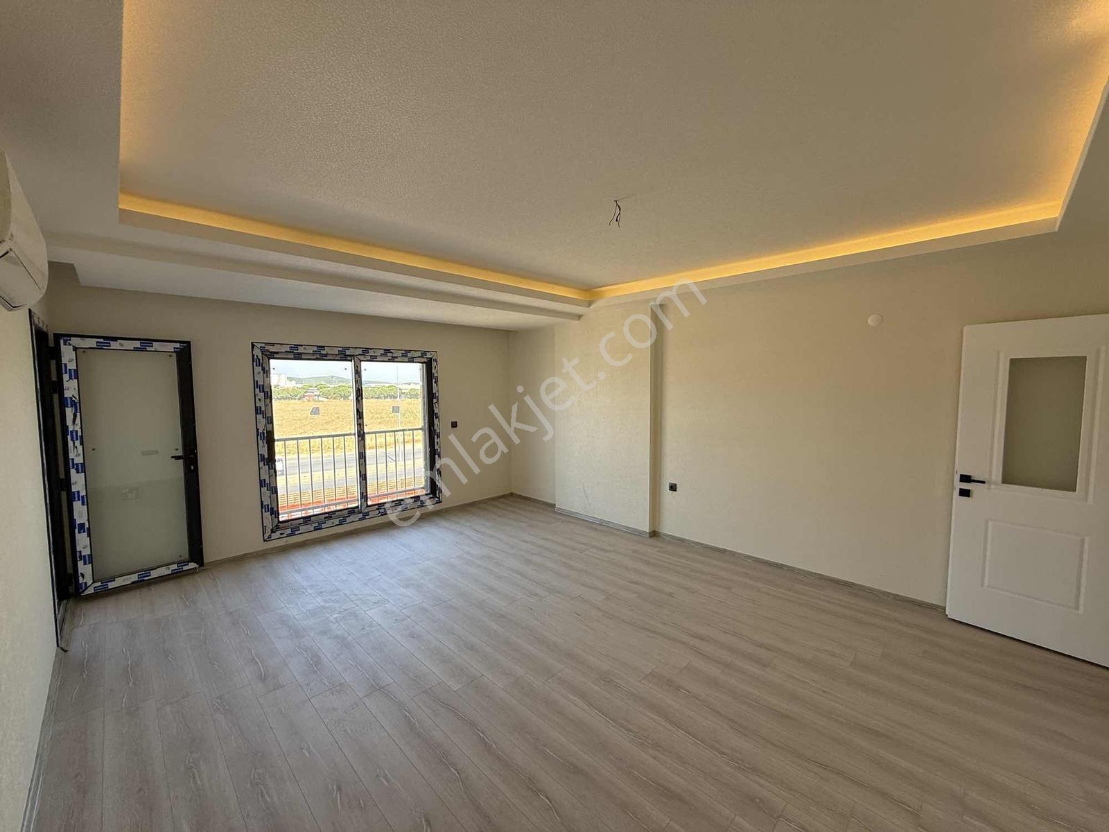 Uygan'dan Torbalı Mah. 160m² 3+1 Havuzlu Site Gözde Konum — fotoğraf 9