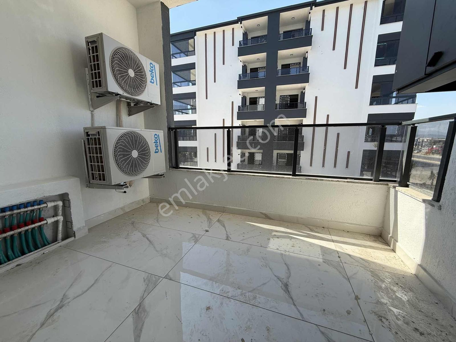 Uygan'dan Torbalı Mah. 160m² 3+1 Havuzlu Site Gözde Konum — fotoğraf 13