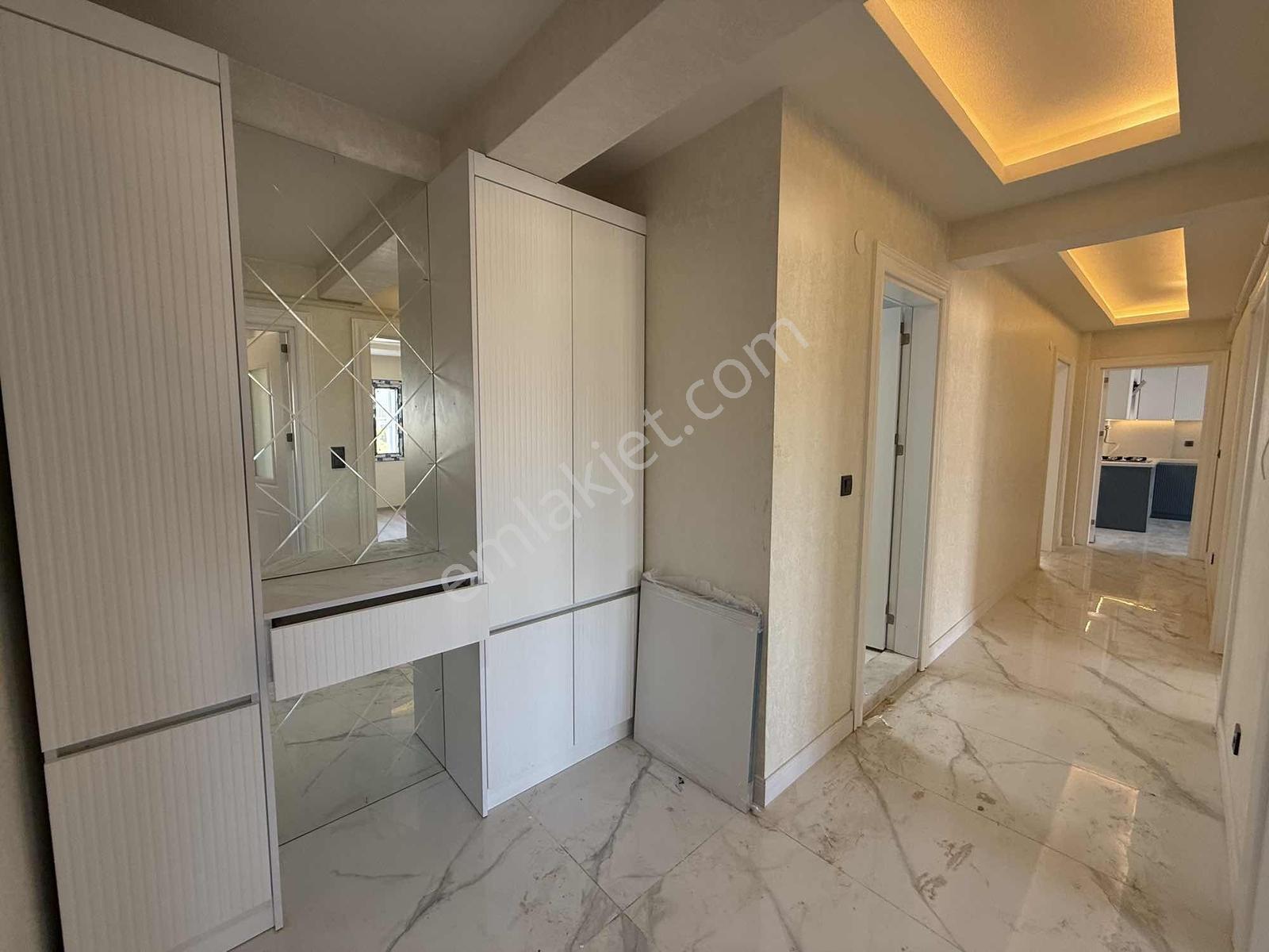 Uygan'dan Torbalı Mah. 160m² 3+1 Havuzlu Site Gözde Konum — fotoğraf 24