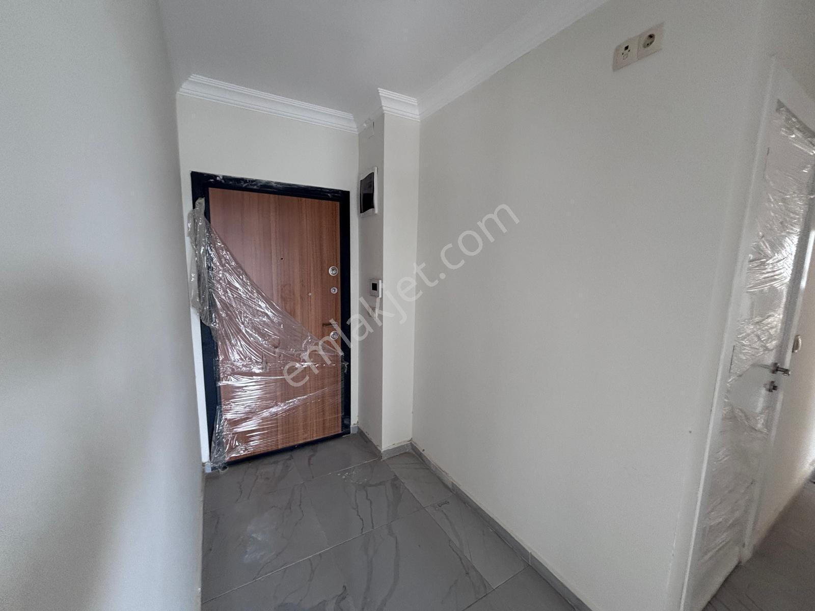 A Gayrimenkul'den Karaağaçta Havuzlu Sitede Manzaralı 3+1 Daire — fotoğraf 8