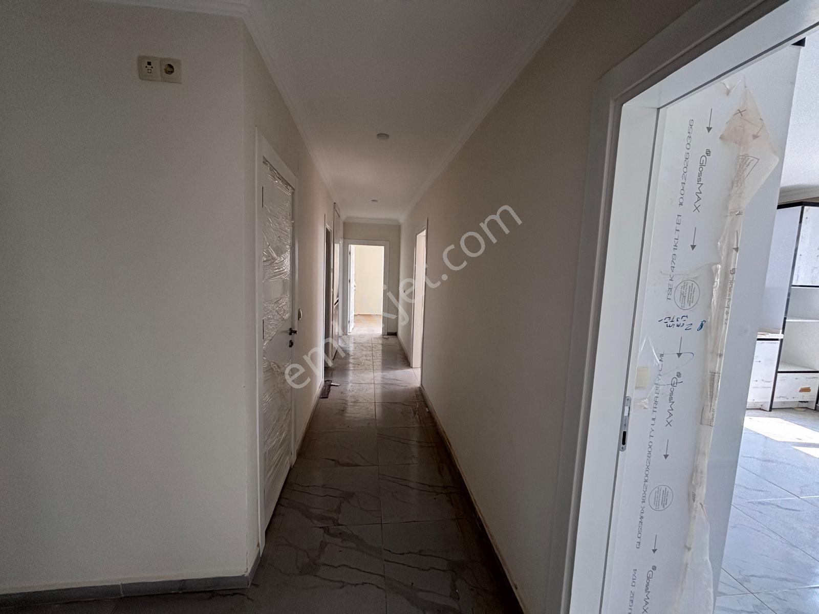 A Gayrimenkul'den Karaağaçta Havuzlu Sitede Manzaralı 3+1 Daire — fotoğraf 10