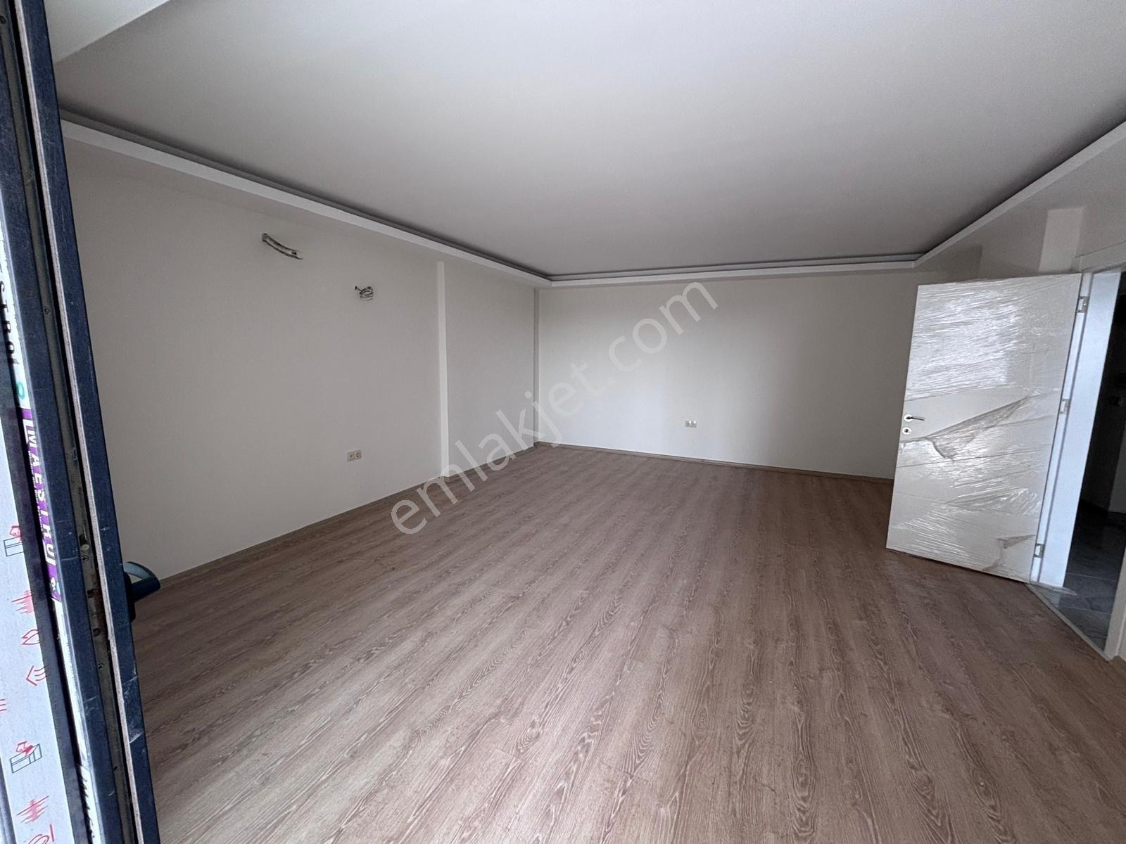 A Gayrimenkul'den Karaağaçta Havuzlu Sitede Manzaralı 3+1 Daire — fotoğraf 12