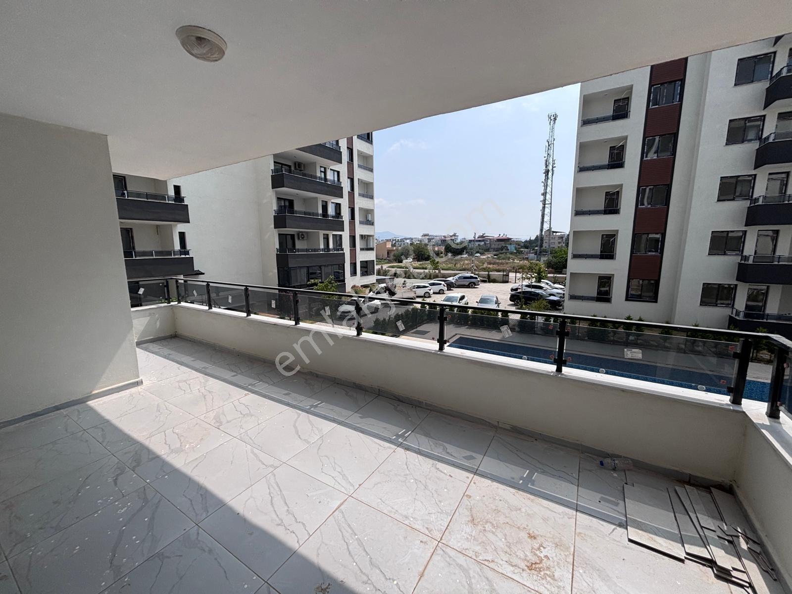 A Gayrimenkul'den Karaağaçta Havuzlu Sitede Manzaralı 3+1 Daire — fotoğraf 14