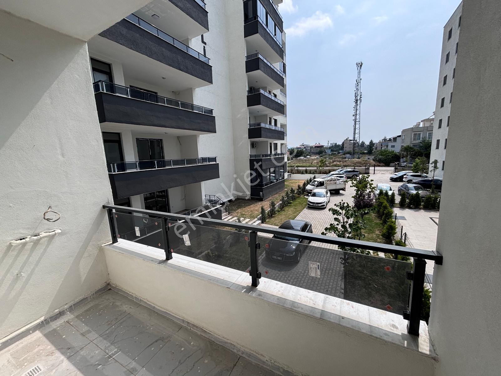 A Gayrimenkul'den Karaağaçta Havuzlu Sitede Manzaralı 3+1 Daire — fotoğraf 26