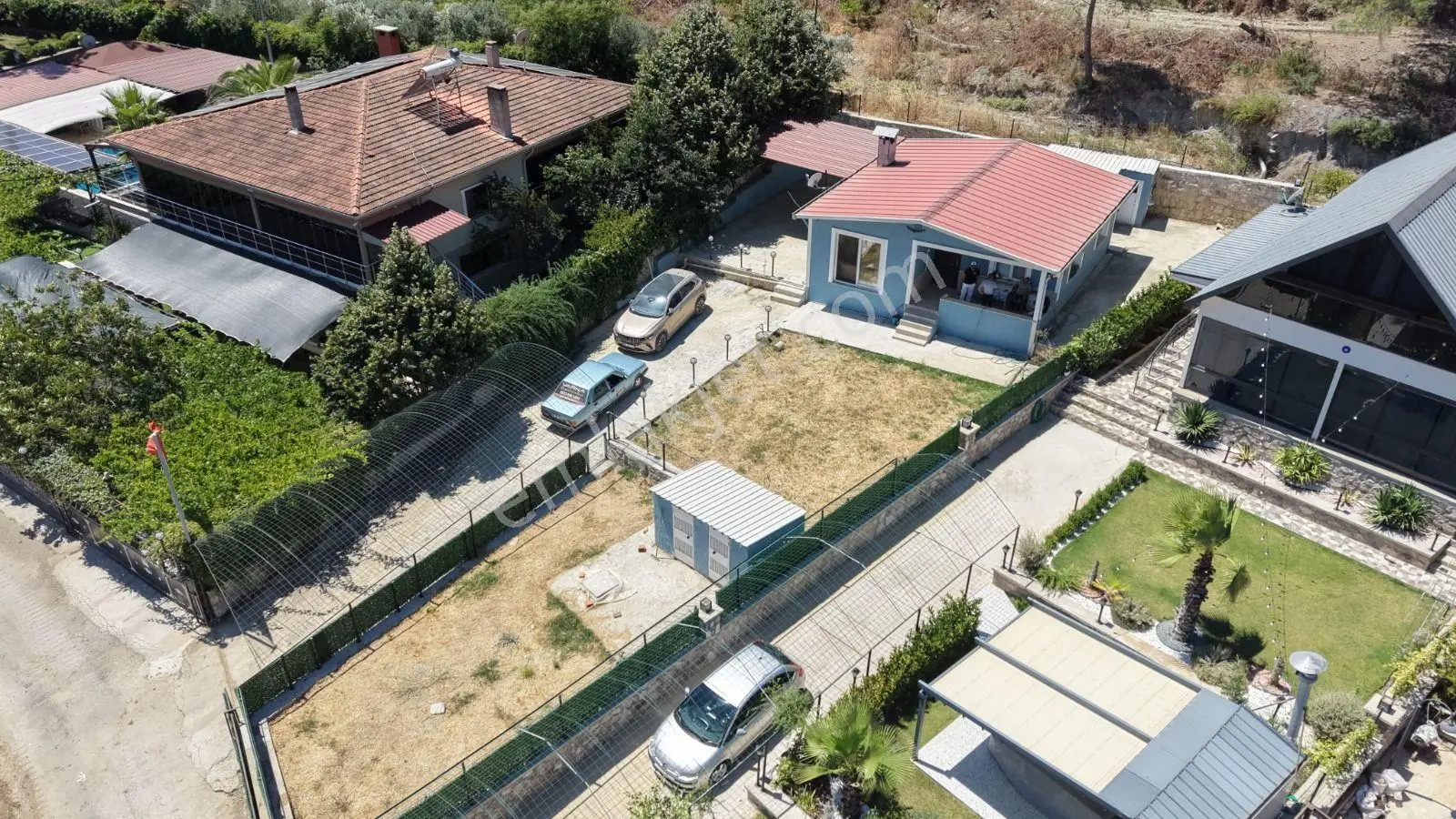 İzmir Menderes Çakaltepe De 620M2 Bahçe Ve 2+1 Prafabrik Ev