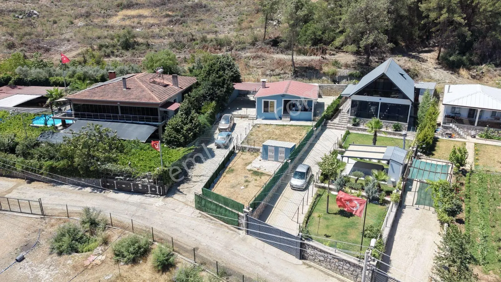 İzmir Menderes Çakaltepe De 620m2 Bahçe Ve 2+1 Prafabrik Ev — fotoğraf 3