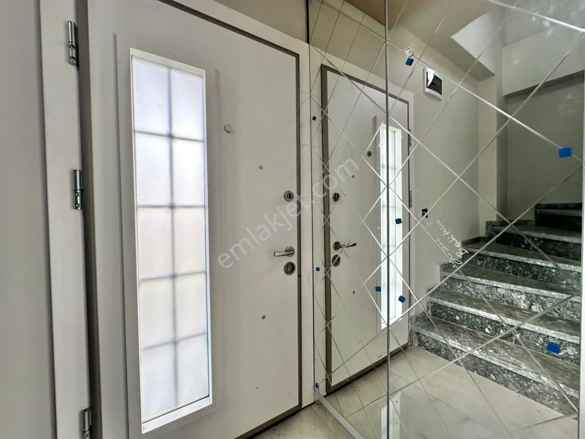 ꧁ay Emlaktan꧂denize Sadece 50 Mt Yüzme Havuzlu Geniş Bahçeli Satılık 3+1 Villa — fotoğraf 28