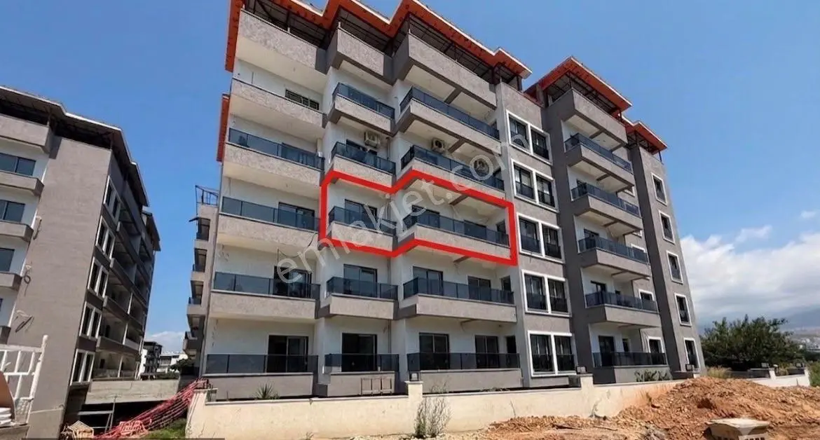 Karaağaç Konarlo Mahallesi Site İçerisinde Satılık Sıfır 3+1 Daire