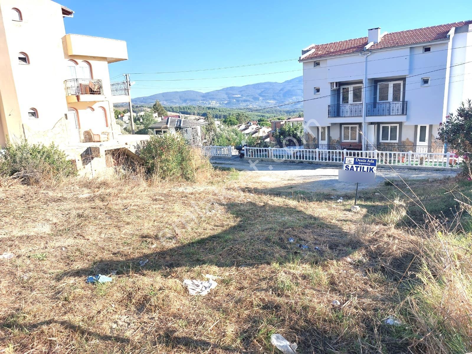 Kuşadası Soğucak'ta Köy İçinde Deniz Manzaralı Satılık Arsa — fotoğraf 5