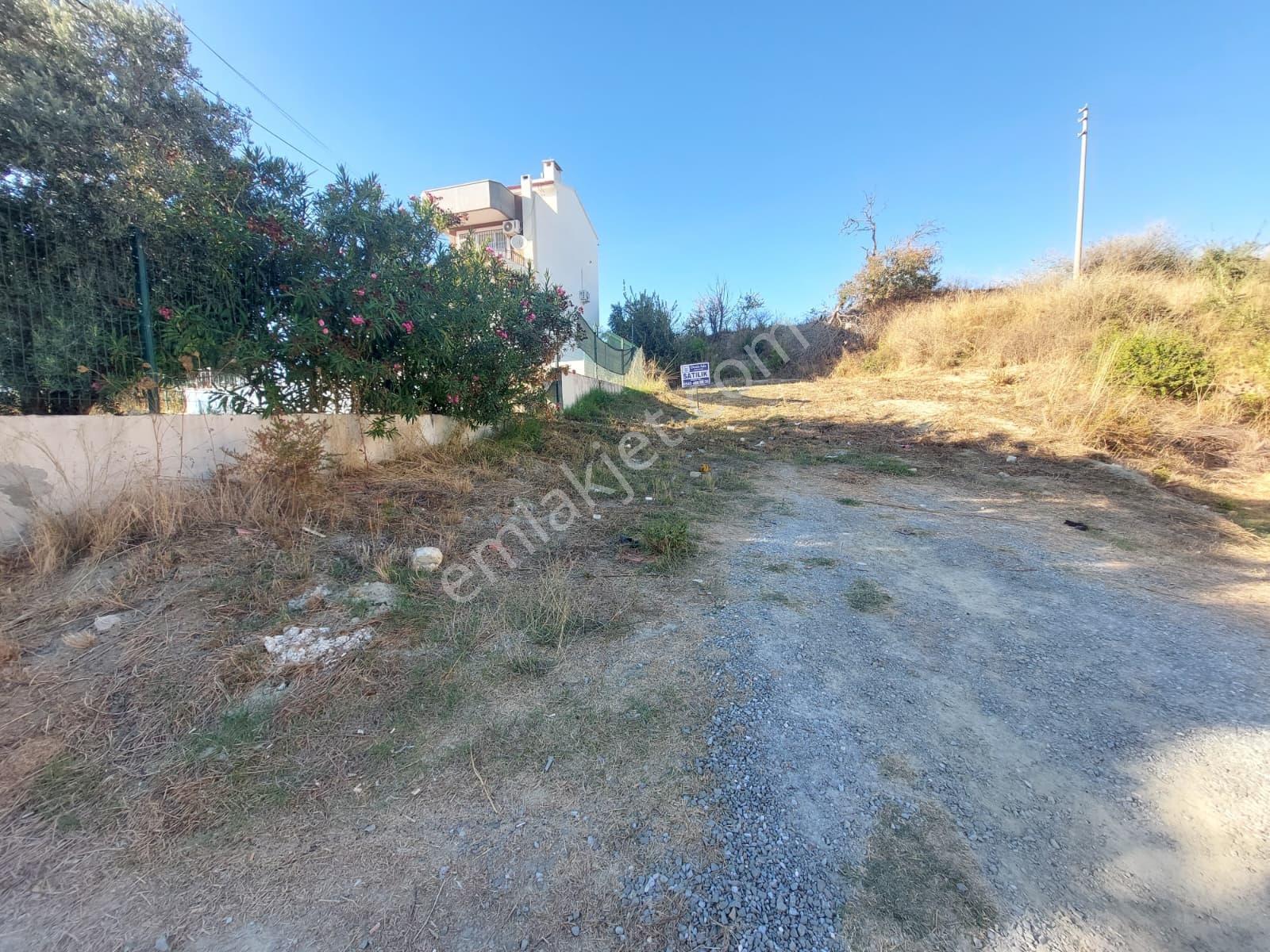 Kuşadası Soğucak'ta Köy İçinde Deniz Manzaralı Satılık Arsa — fotoğraf 8