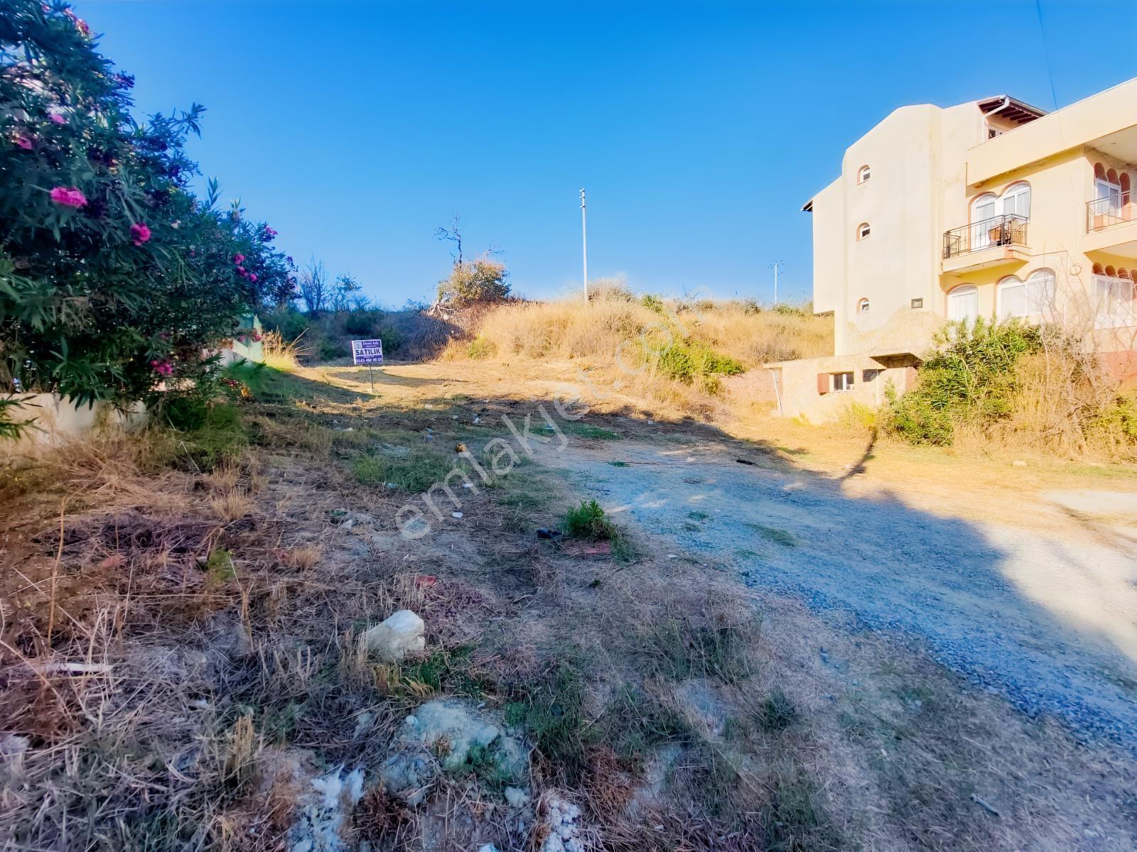 Kuşadası Soğucak'ta Köy İçinde Deniz Manzaralı Satılık Arsa — fotoğraf 17