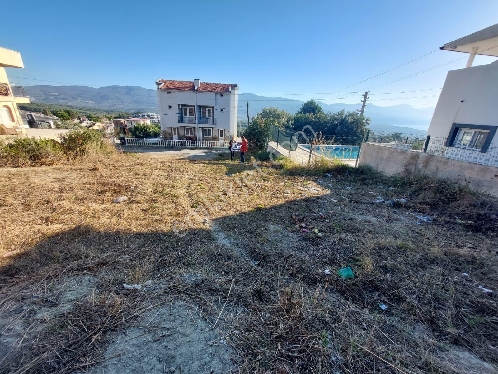 Kuşadası Soğucak'ta Köy İçinde Deniz Manzaralı Satılık Arsa — fotoğraf 18