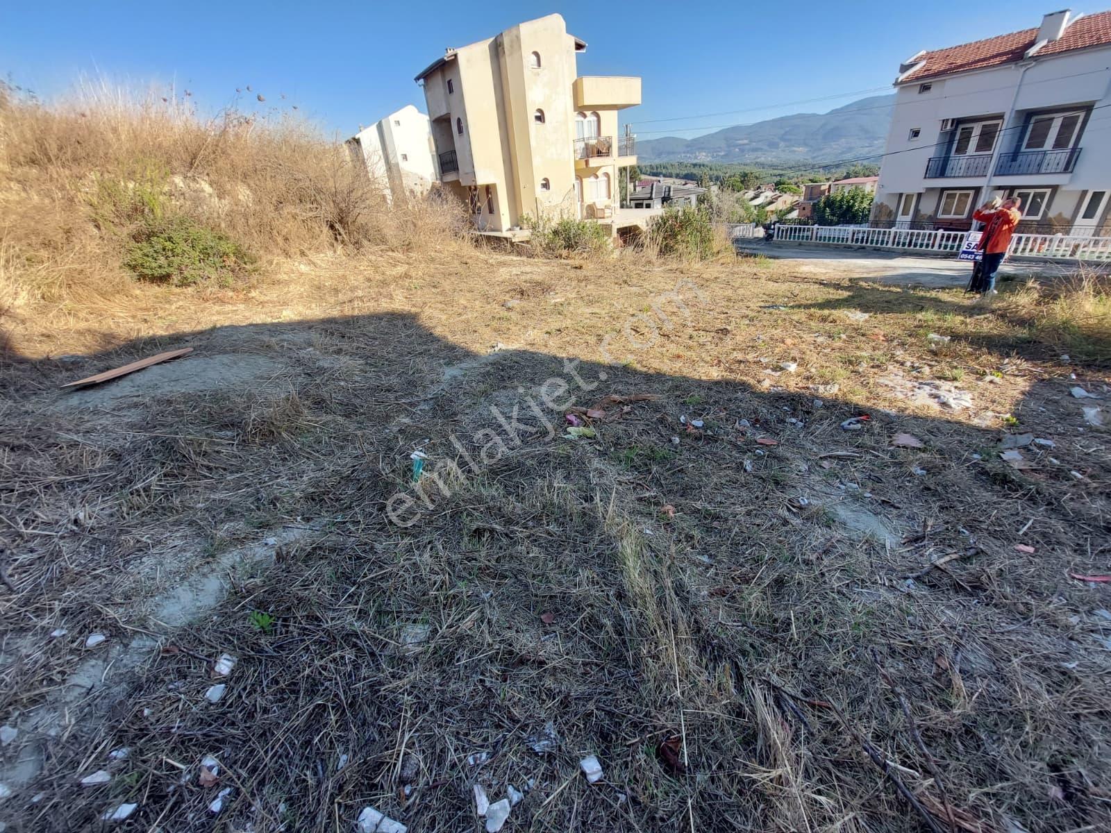 Kuşadası Soğucak'ta Köy İçinde Deniz Manzaralı Satılık Arsa — fotoğraf 24