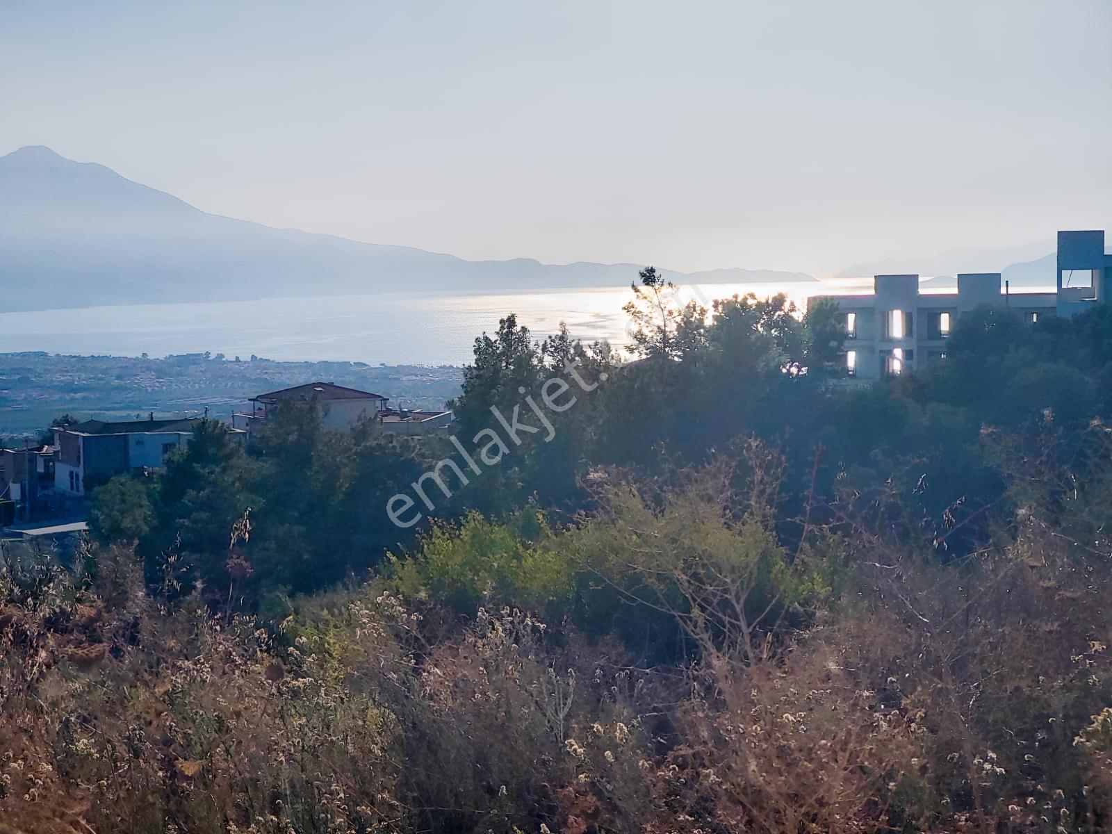 Kuşadası Soğucak'ta Köy İçinde Deniz Manzaralı Satılık Arsa — fotoğraf 26