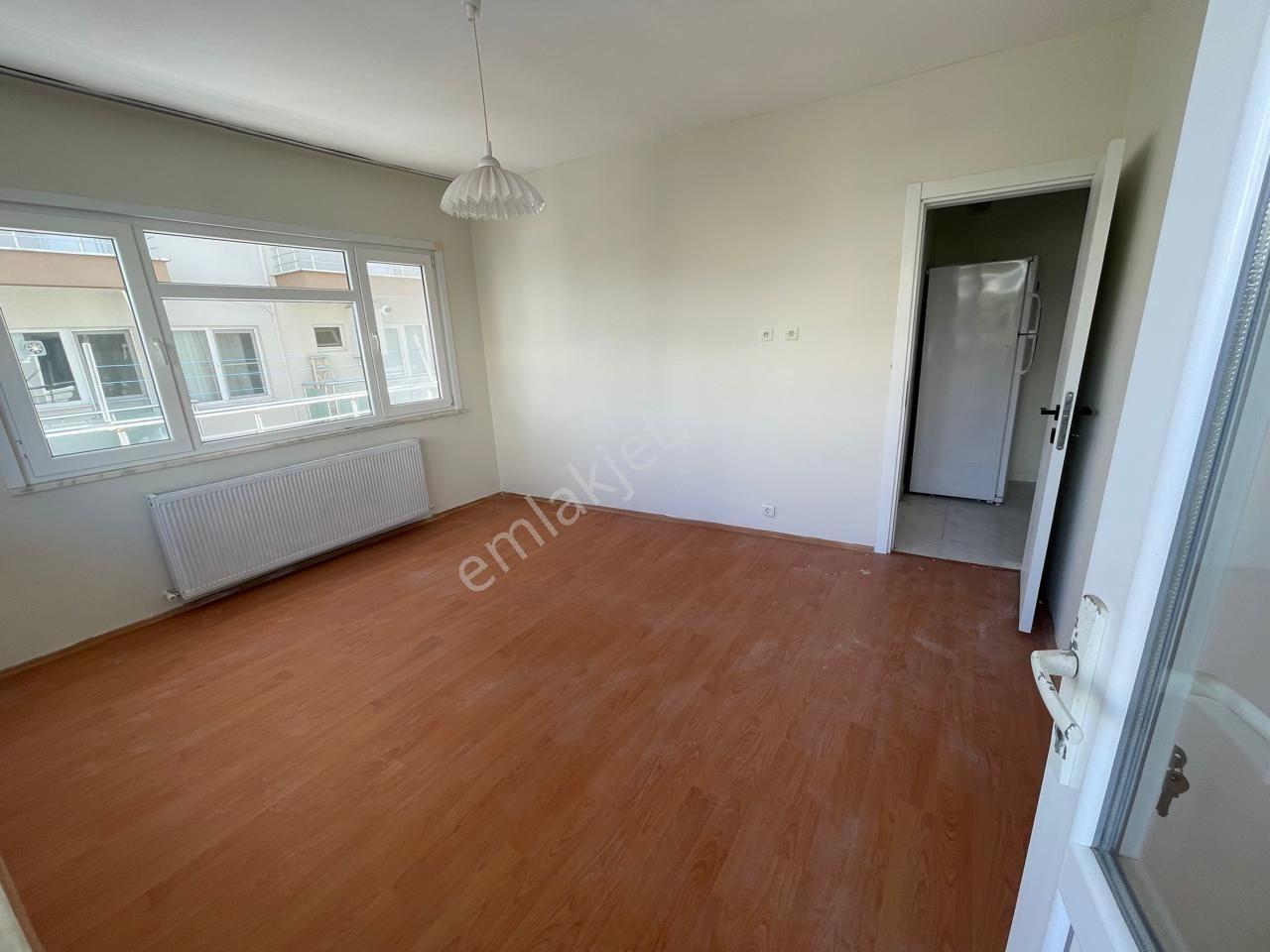 Yasemin Emlaktan Taşliman Mahallesi Masrafsız 2+1 Daire — fotoğraf 12