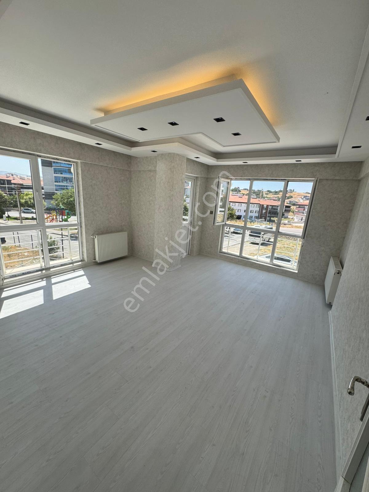 Çatkapıdan Malazgirt Mh Ful Yapılı Ara Katta Köşe Başı 9 Yıllık Fırsat 3+1 Daire — fotoğraf 8