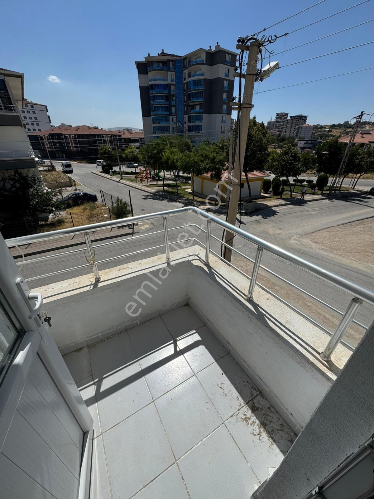 Çatkapıdan Malazgirt Mh Ful Yapılı Ara Katta Köşe Başı 9 Yıllık Fırsat 3+1 Daire — fotoğraf 11
