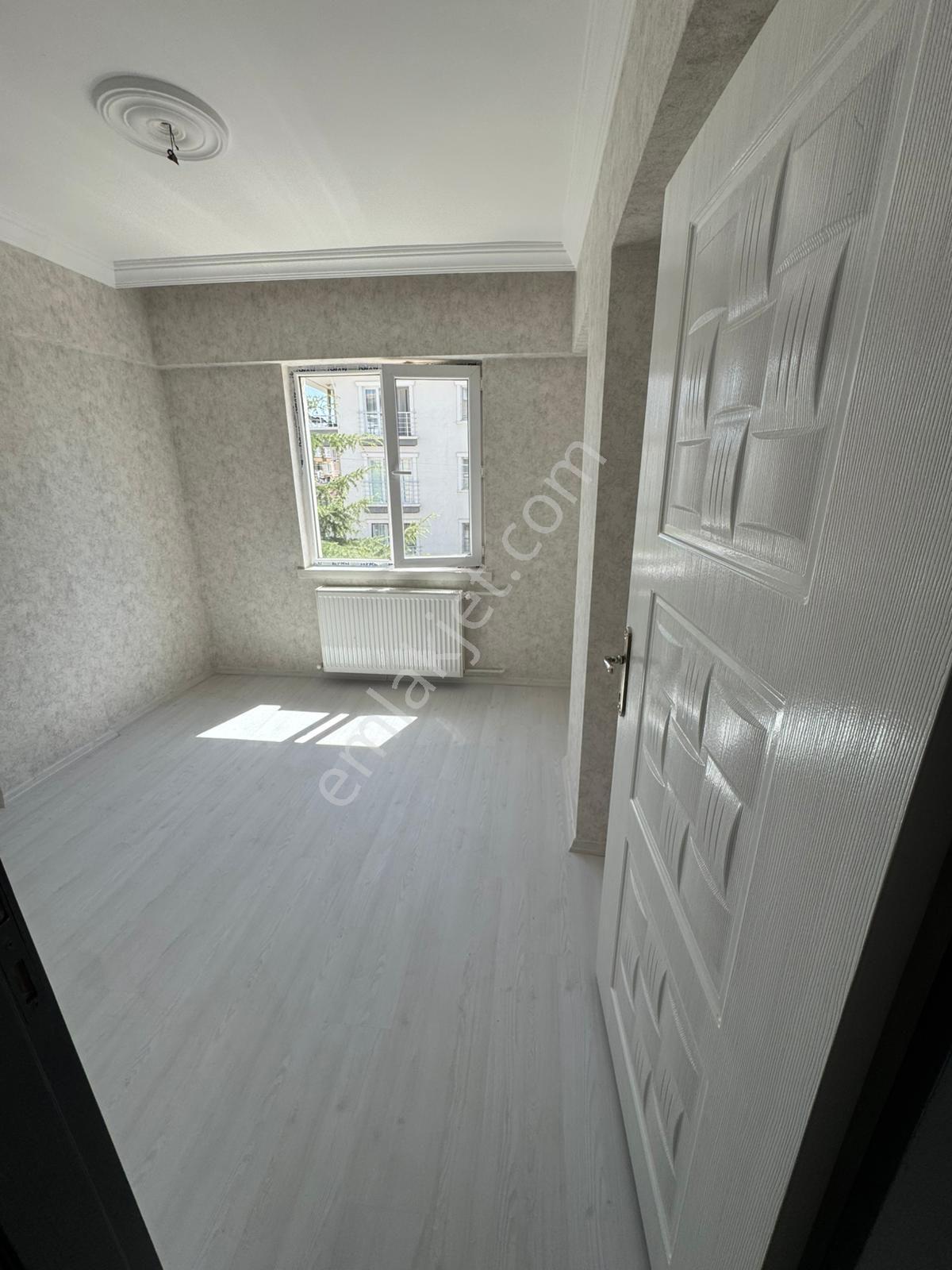 Çatkapıdan Malazgirt Mh Ful Yapılı Ara Katta Köşe Başı 9 Yıllık Fırsat 3+1 Daire — fotoğraf 18