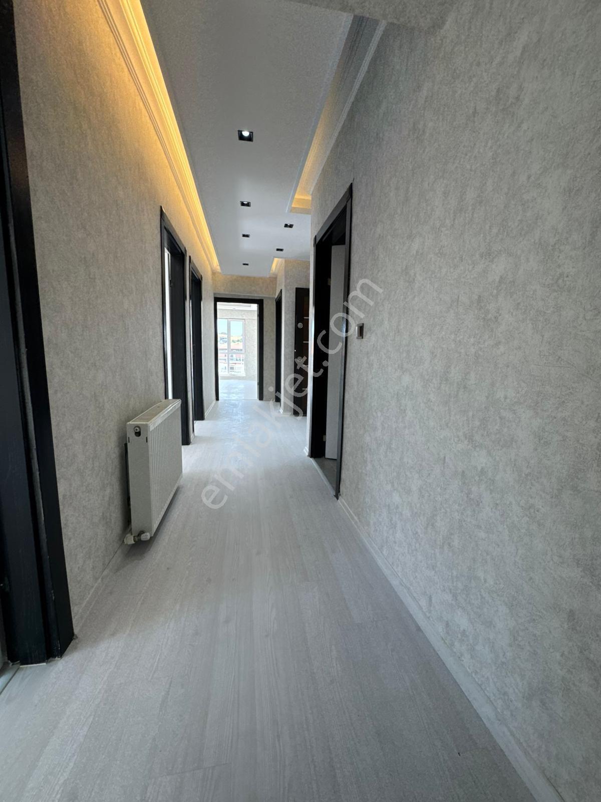 Çatkapıdan Malazgirt Mh Ful Yapılı Ara Katta Köşe Başı 9 Yıllık Fırsat 3+1 Daire — fotoğraf 25