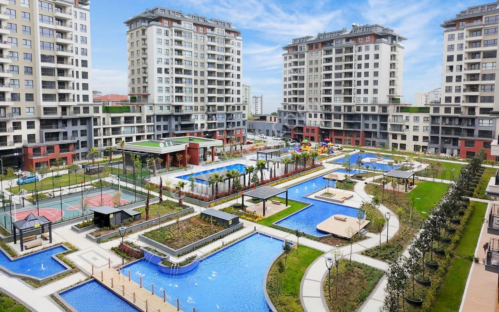 Beylikdüzü'Nde E5 Ve Deniz İstanbul'A Yakın Satılık Lüks 4+1