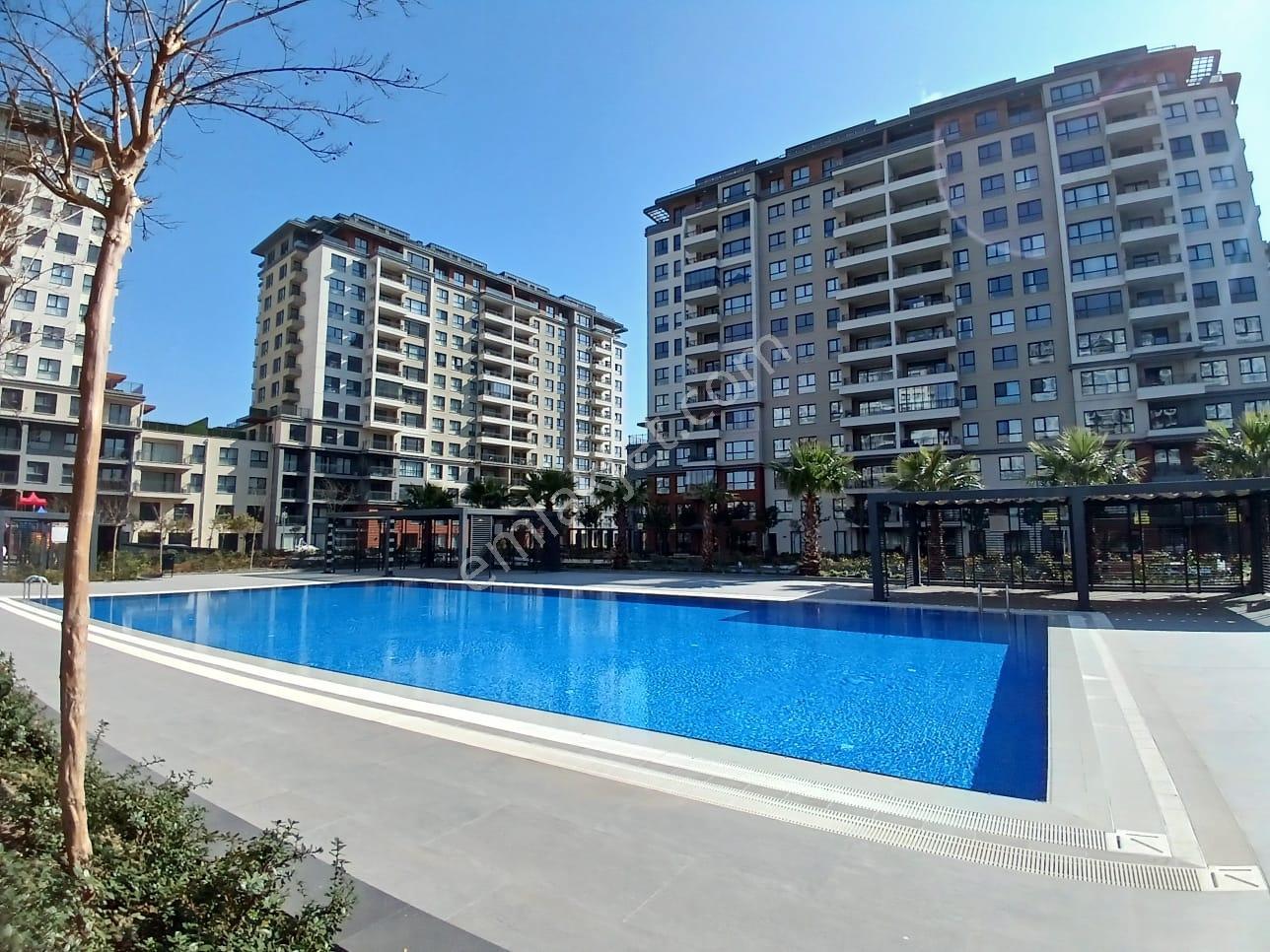 Beylikdüzü'nde E5 Ve Deniz İstanbul'a Yakın Satılık Lüks 4+1 — fotoğraf 3