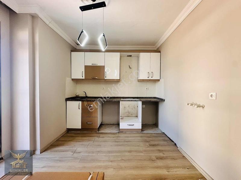 Tramvay Yakını Ebeveyn Banyo Ayrı Mutfak'lı Yüksek Giriş Daire — fotoğraf 4