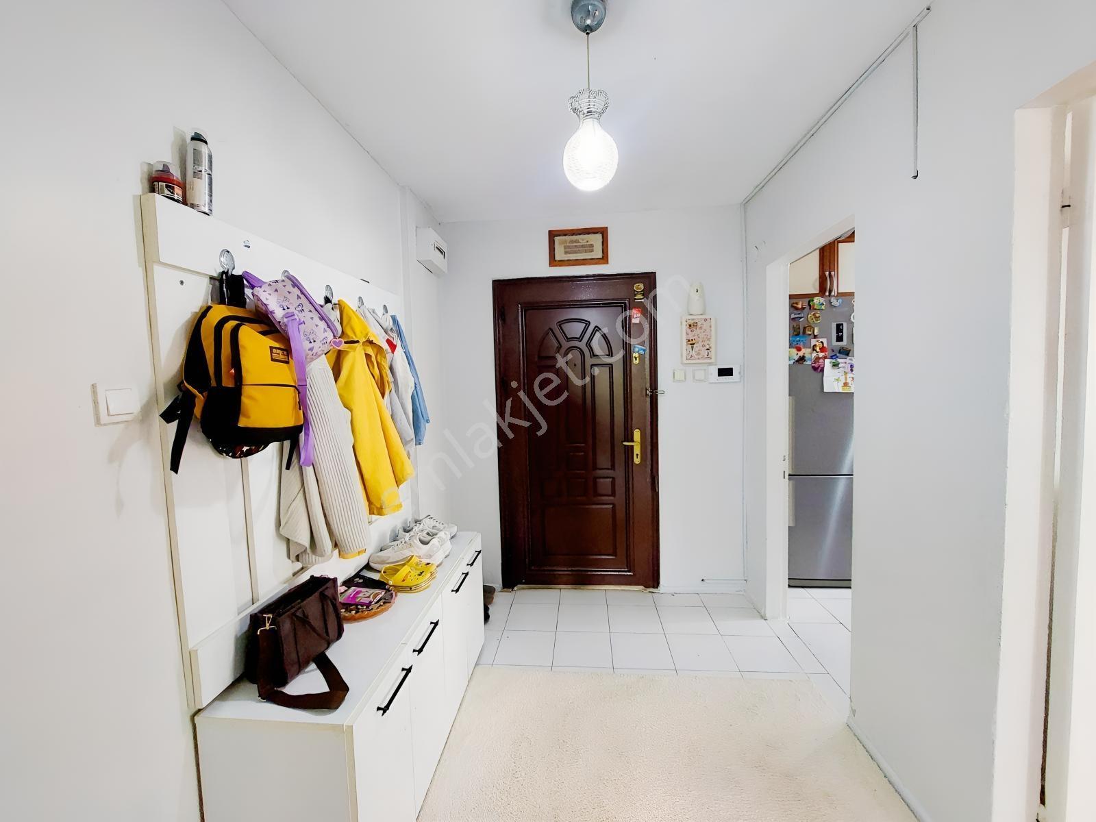 Karşıyaka Zübeyde Hnm Mah Satılık 3+1 Ara Kat 128m2 Daire — fotoğraf 8