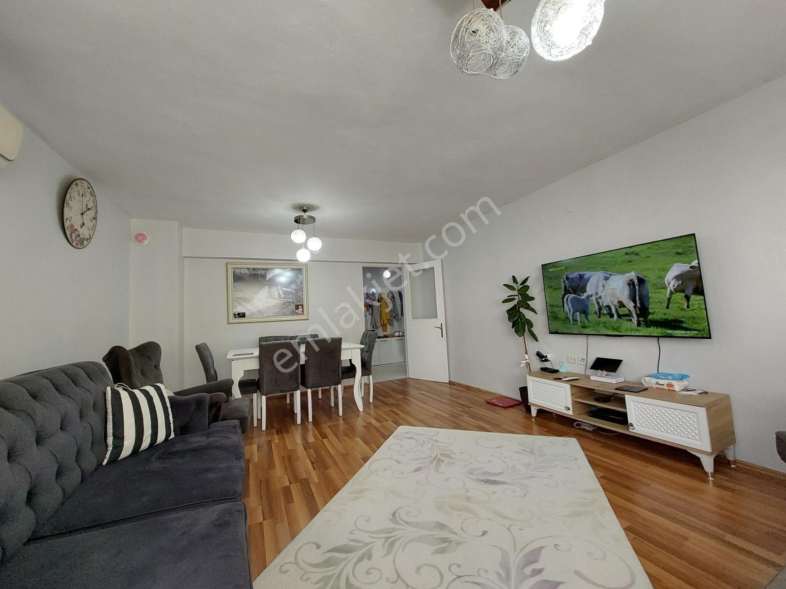 Karşıyaka Zübeyde Hnm Mah Satılık 3+1 Ara Kat 128m2 Daire — fotoğraf 12