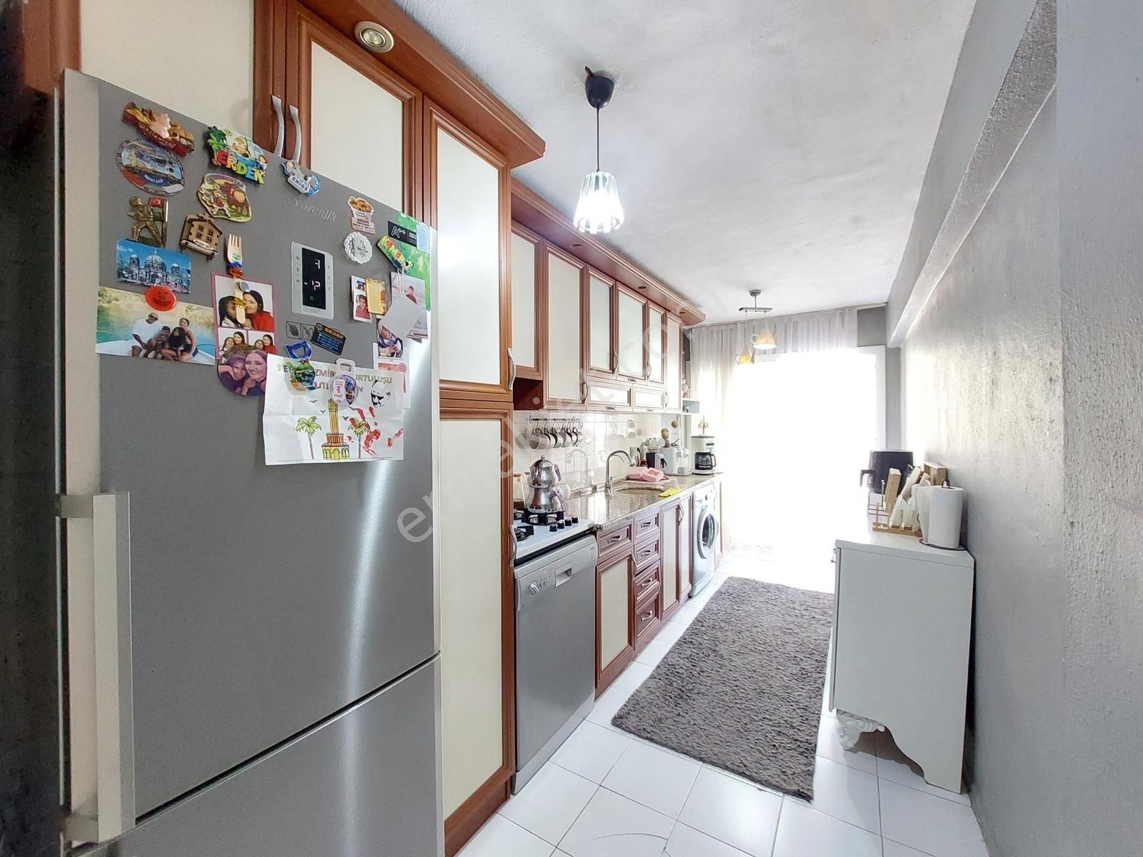 Karşıyaka Zübeyde Hnm Mah Satılık 3+1 Ara Kat 128m2 Daire — fotoğraf 13