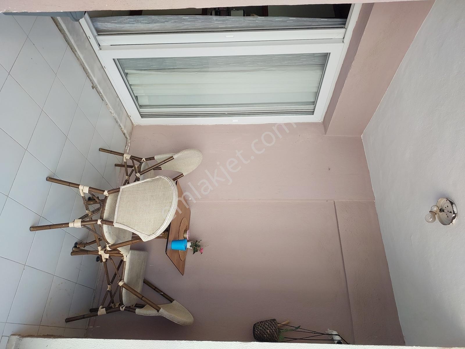 Karşıyaka Zübeyde Hnm Mah Satılık 3+1 Ara Kat 128m2 Daire — fotoğraf 15