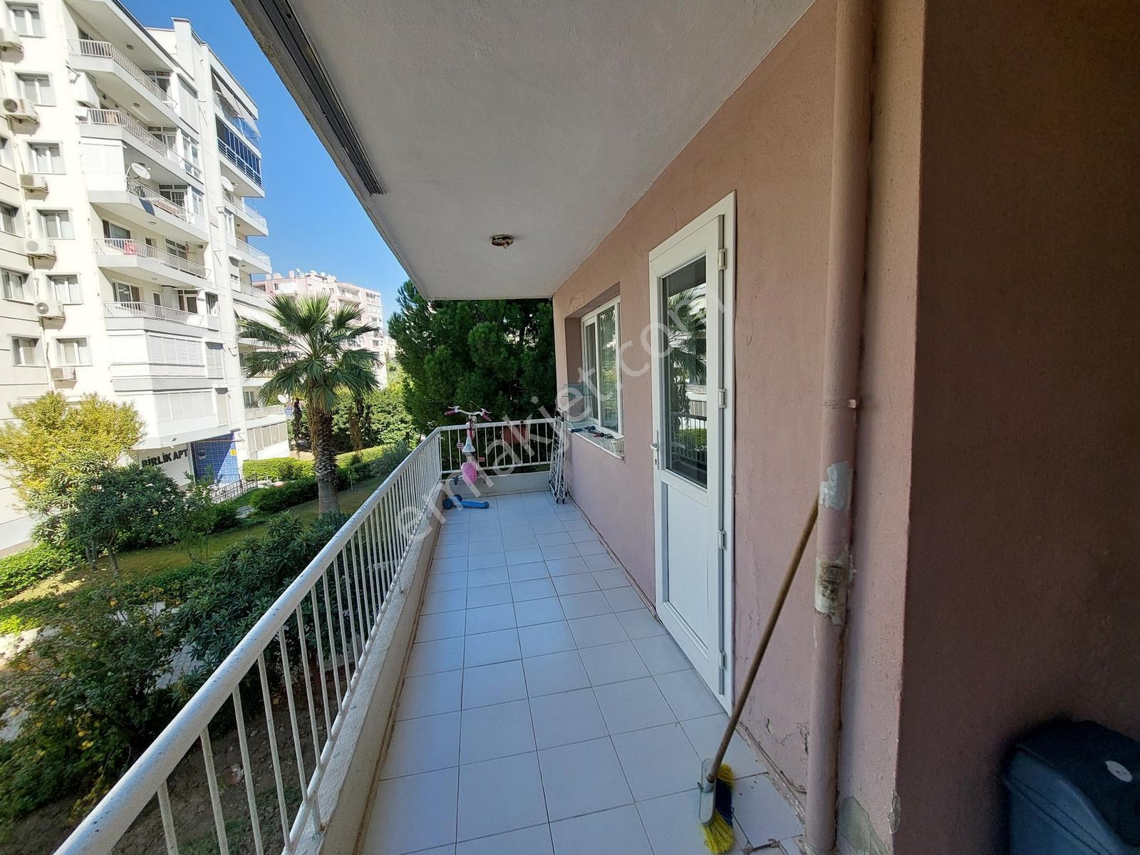 Karşıyaka Zübeyde Hnm Mah Satılık 3+1 Ara Kat 128m2 Daire — fotoğraf 16