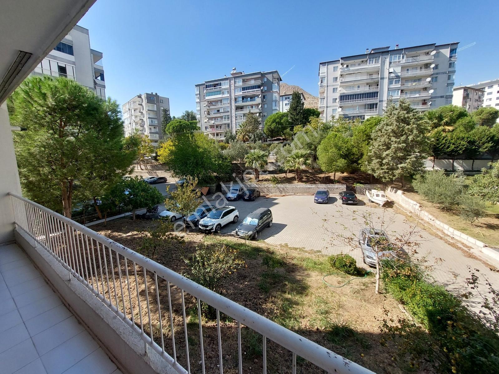 Karşıyaka Zübeyde Hnm Mah Satılık 3+1 Ara Kat 128m2 Daire — fotoğraf 17