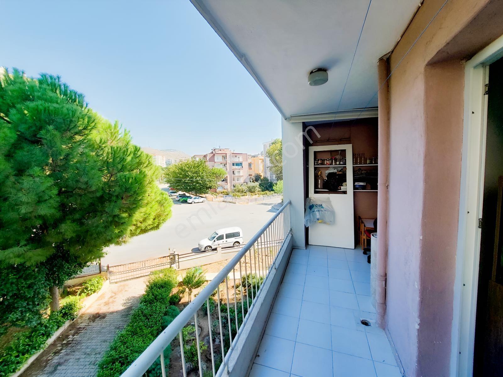Karşıyaka Zübeyde Hnm Mah Satılık 3+1 Ara Kat 128m2 Daire — fotoğraf 25